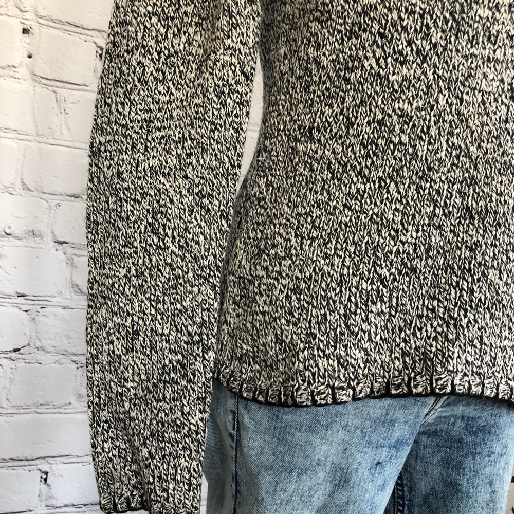 Moda International Turtleneck Sweater - Picture 7 of 8